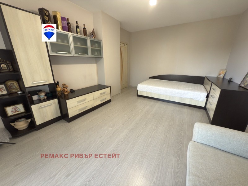Продава  2-стаен, град Русе, Дружба 1 • 95 900 € • ID 73564390 — holmes.bg - [1] 