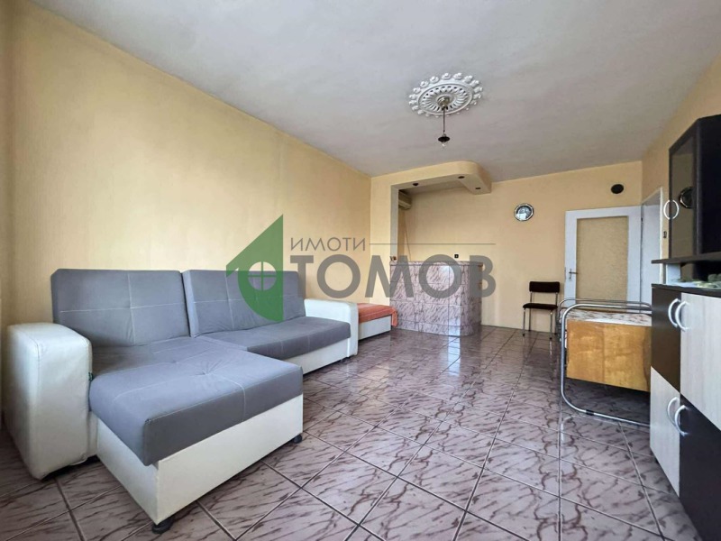 Продава 2-СТАЕН, град Шумен, Център • 115000 € / 224920.45 лв. • 36824432 1