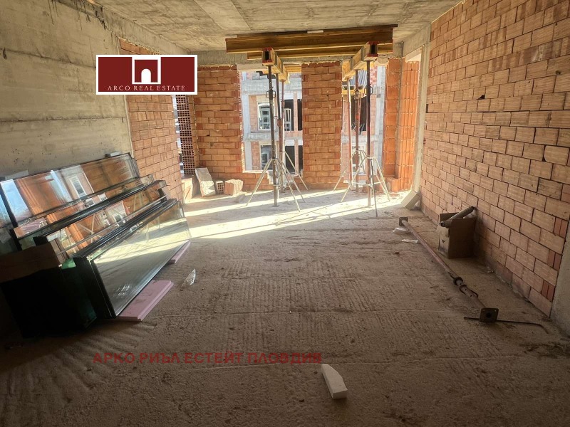 Продава 3-СТАЕН, гр. Пловдив, Остромила, снимка 2 - Апартаменти - 52659980