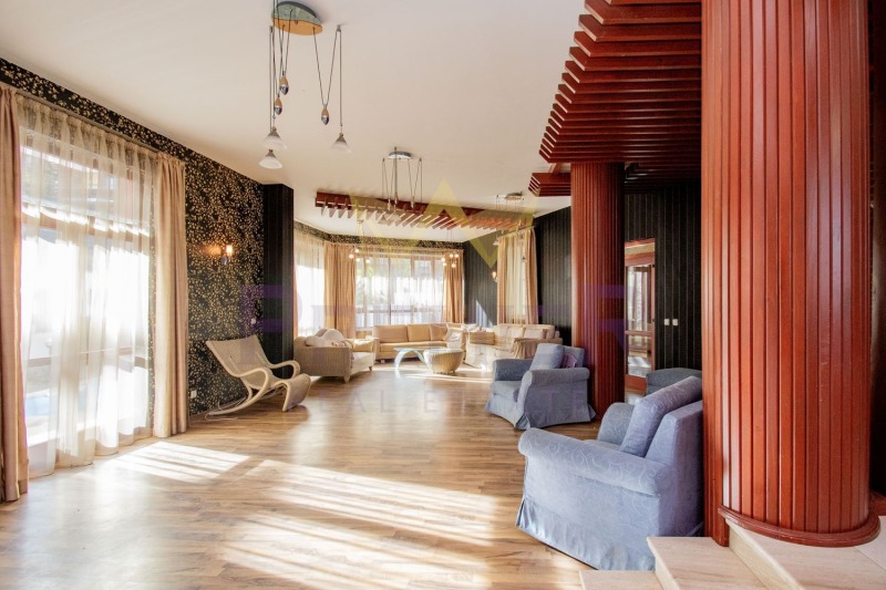 Eladó  Ház Sofia , Bojana , 714 négyzetméter | 58913964 - kép [9]