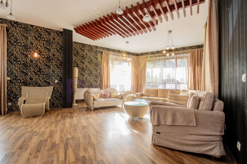 Eladó  Ház Sofia , Bojana , 714 négyzetméter | 58913964 - kép [6]
