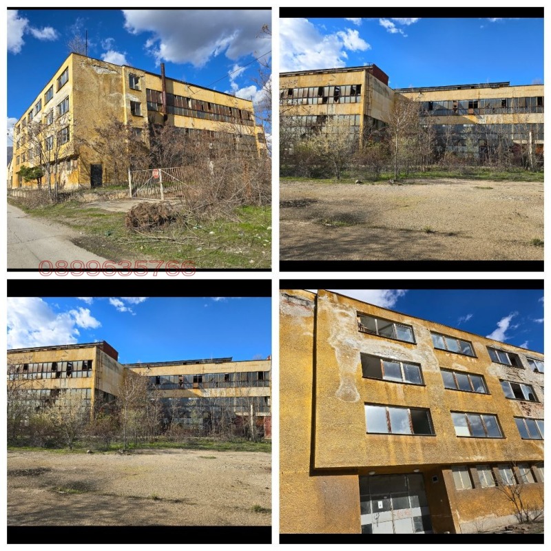 Продава ПРОМ. ПОМЕЩЕНИЕ в област Пловдив, гр. Карлово - 3030 кв.м / 550 000 € » 1 075 706.50 лв.