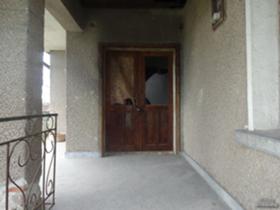 Продажба на имоти в гр. Кермен, област Сливен - изображение 1 