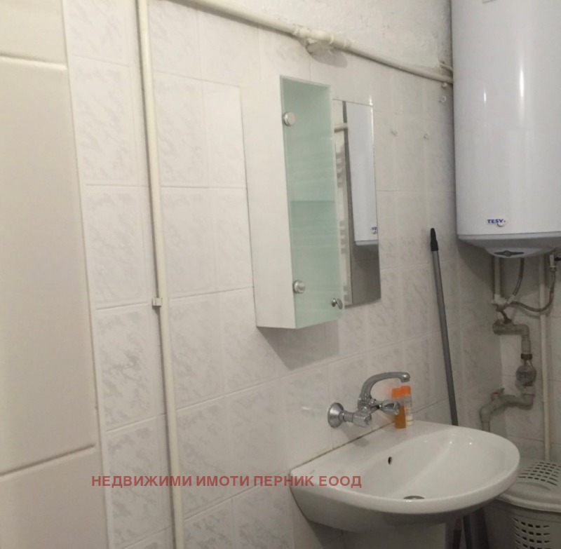 Te koop  1 slaapkamer Pernik , Tsentar , 67 m² | 52644768 - afbeelding [14]