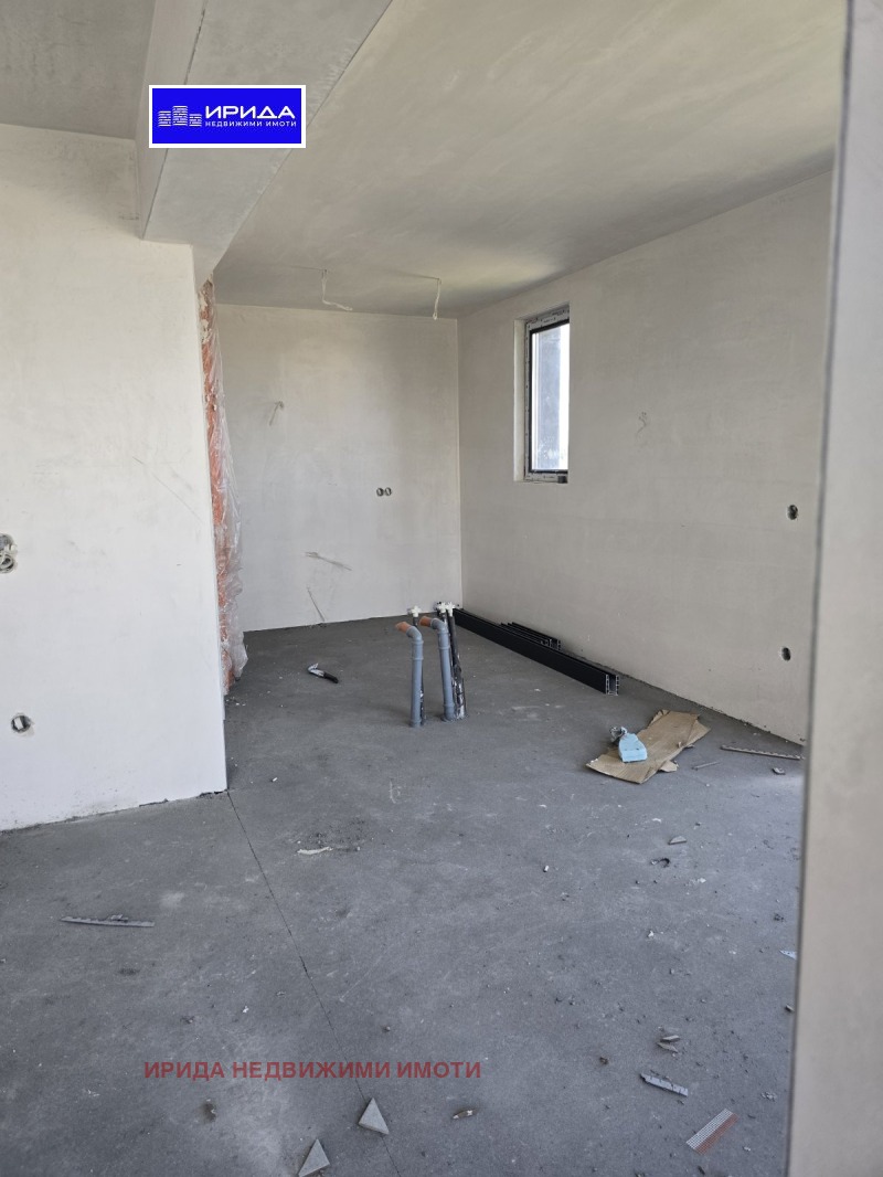 De vânzare  3 dormitoare Sofia , Mladost 4 , 141 mp | 41364957
