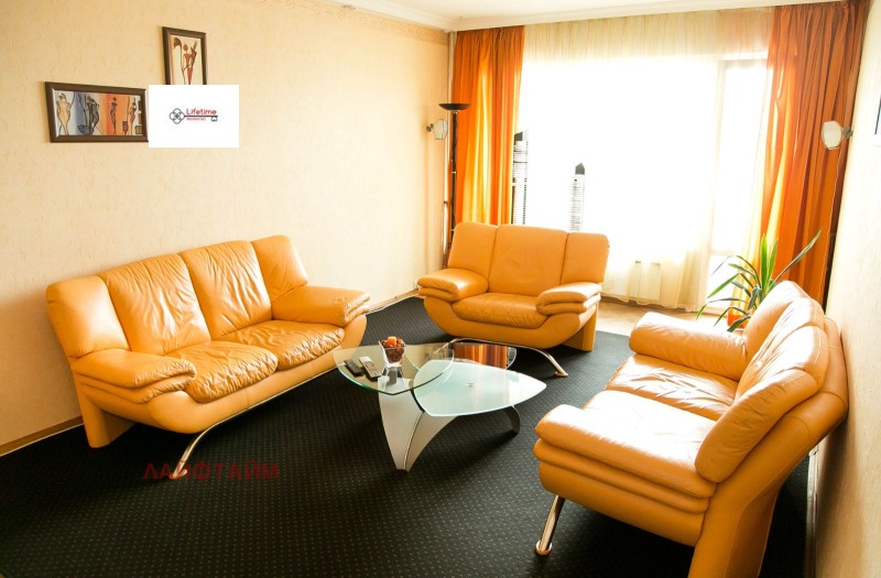 En venta  3 dormitorios Sofia , Moderno predgradie , 120 metros cuadrados | 74838356