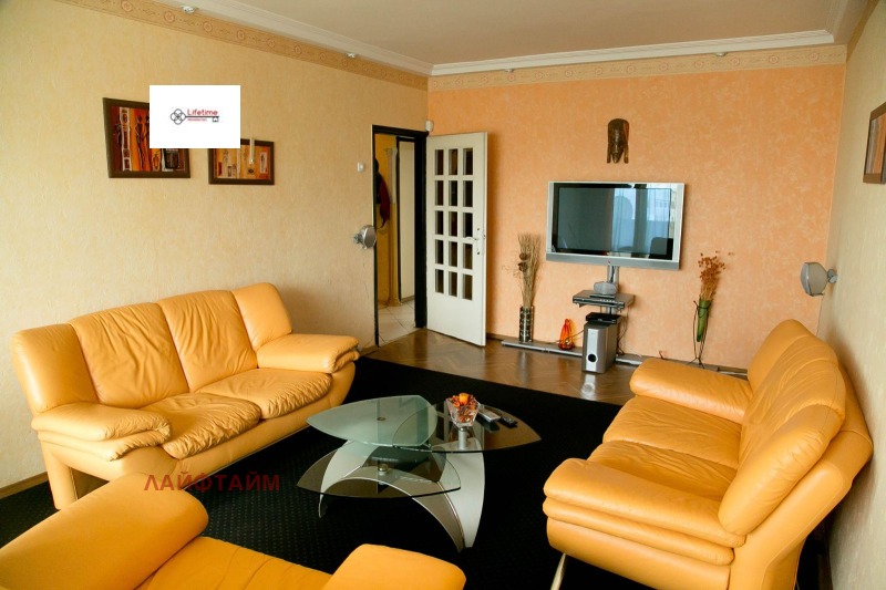 En venta  3 dormitorios Sofia , Moderno predgradie , 120 metros cuadrados | 74838356 - imagen [2]