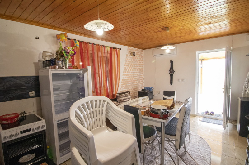 Продава КЪЩА, с. Голямо Чочовени, област Сливен, снимка 2 - Къщи - 53016170