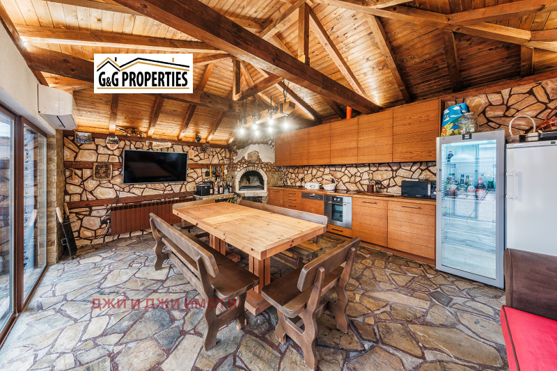 Продава КЪЩА, гр. София, с. Мировяне, снимка 2 - Къщи - 53175782