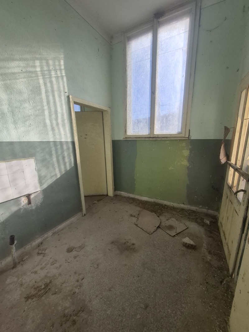 Продава КЪЩА в област Плевен, с. Беглеж - 1000 кв.м / 74 137.32 € » 145 000 лв., ФОР СЕЛ РЕАЛ ЕСТЕЙТ
