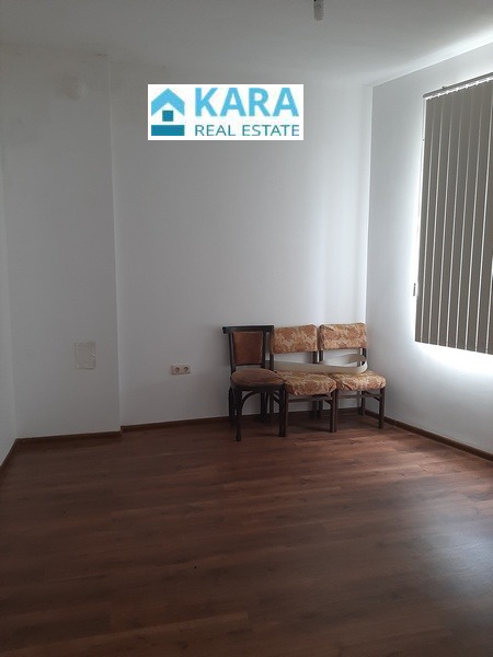 Продава МНОГОСТАЕН, гр. Кърджали, Център, снимка 6 - Апартаменти - 54289073