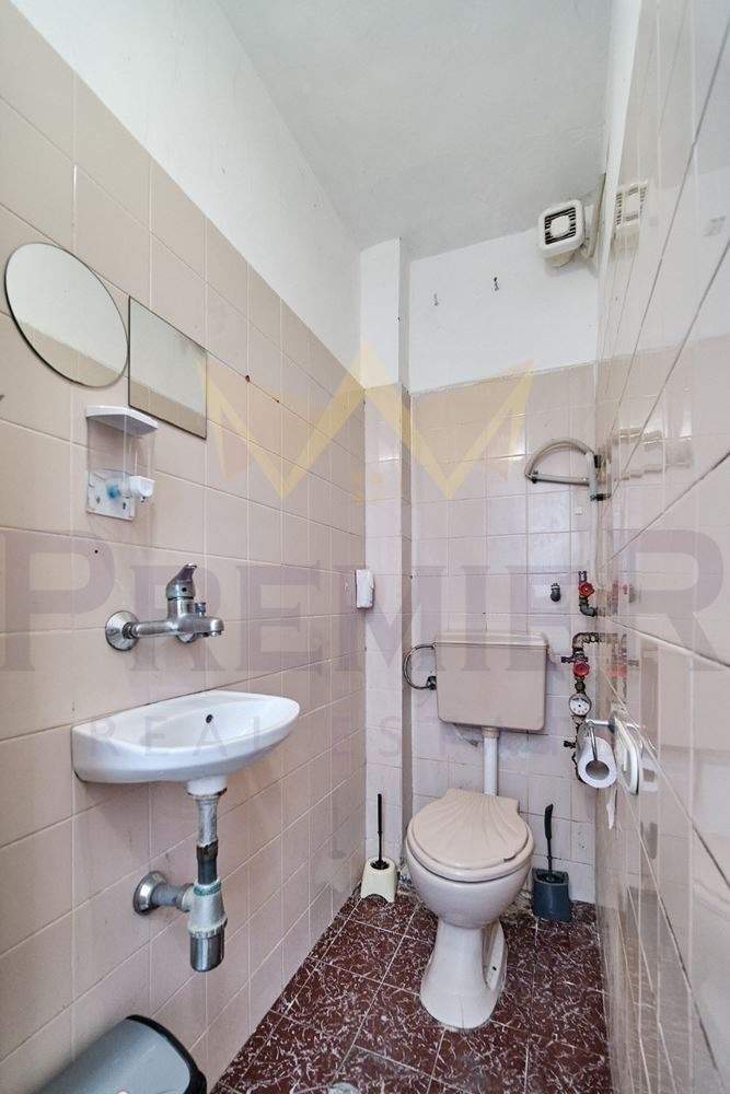 Продава ОФИС, гр. Варна, Лятно кино Тракия, снимка 13 - Офиси - 53020890