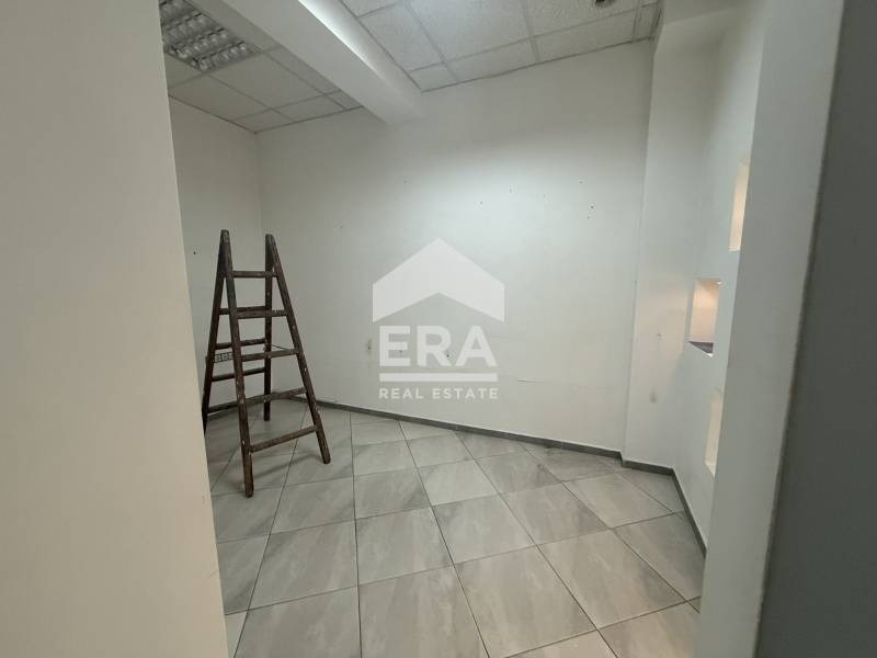 Продава ОФИС, гр. Варна, Лятно кино Тракия, снимка 10 - Офиси - 55318511