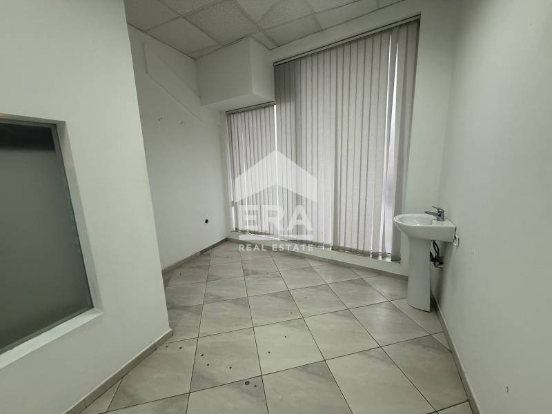 Продава ОФИС, гр. Варна, Лятно кино Тракия, снимка 12 - Офиси - 55318511