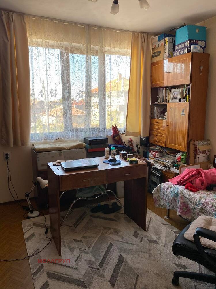 Продава ЕТАЖ ОТ КЪЩА, гр. Бургас, Долно Езерово, снимка 5 - Етаж от къща - 53008483