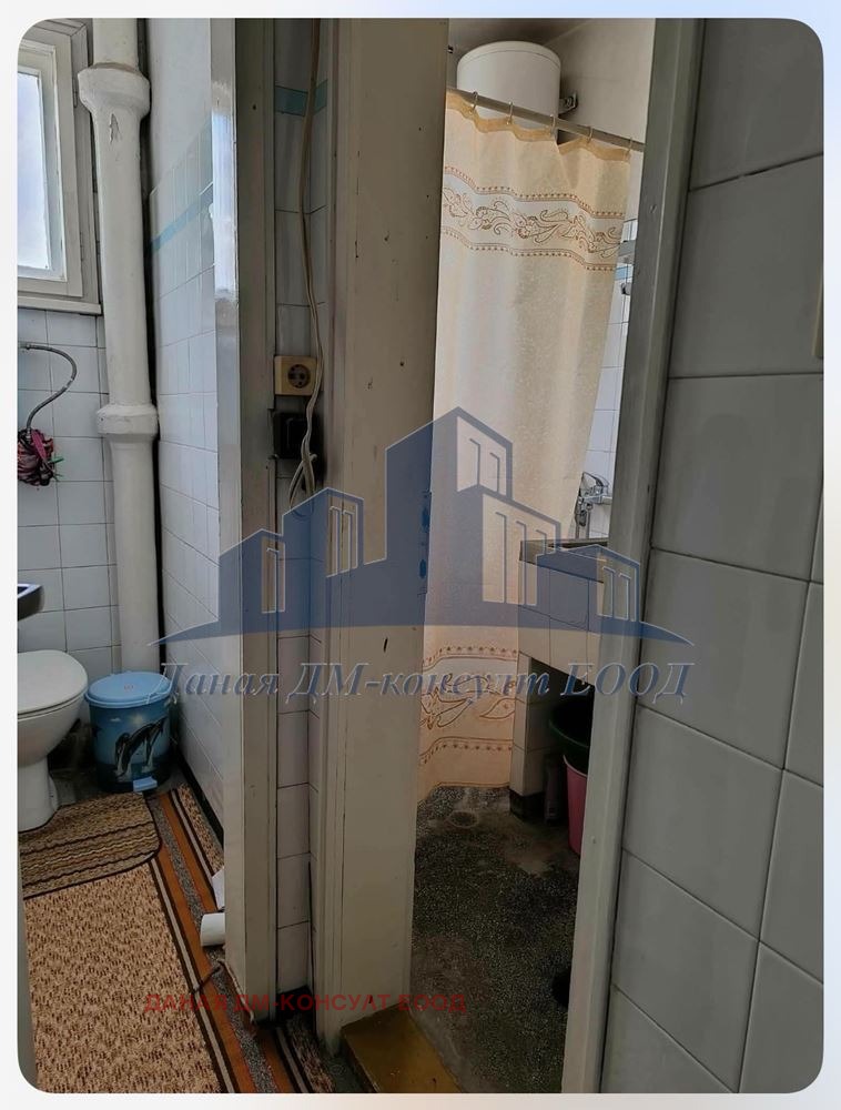 Продава ЕТАЖ ОТ КЪЩА, гр. Нови пазар, област Шумен, снимка 12 - Етаж от къща - 55624497