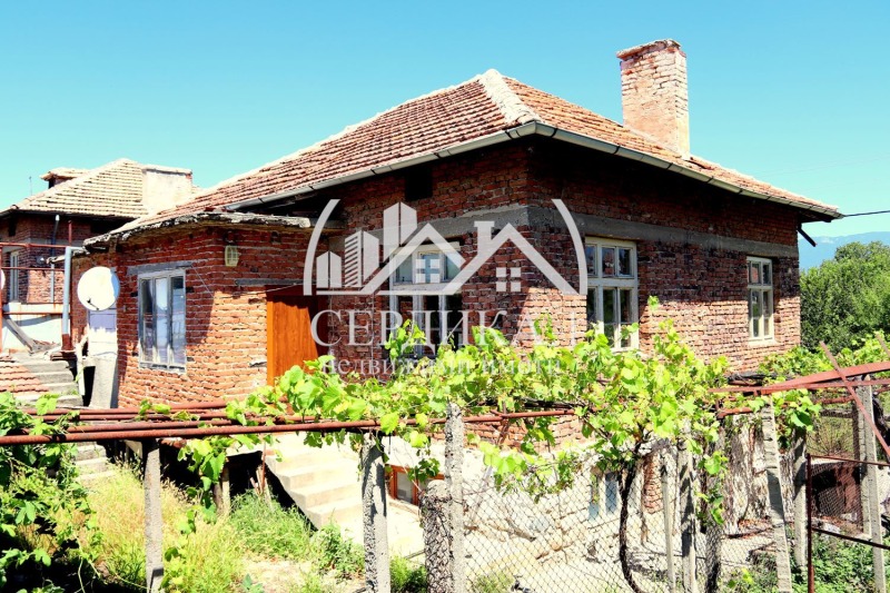 Продава  Къща област Благоевград , с. Хърсово , 190 кв.м | 52810112