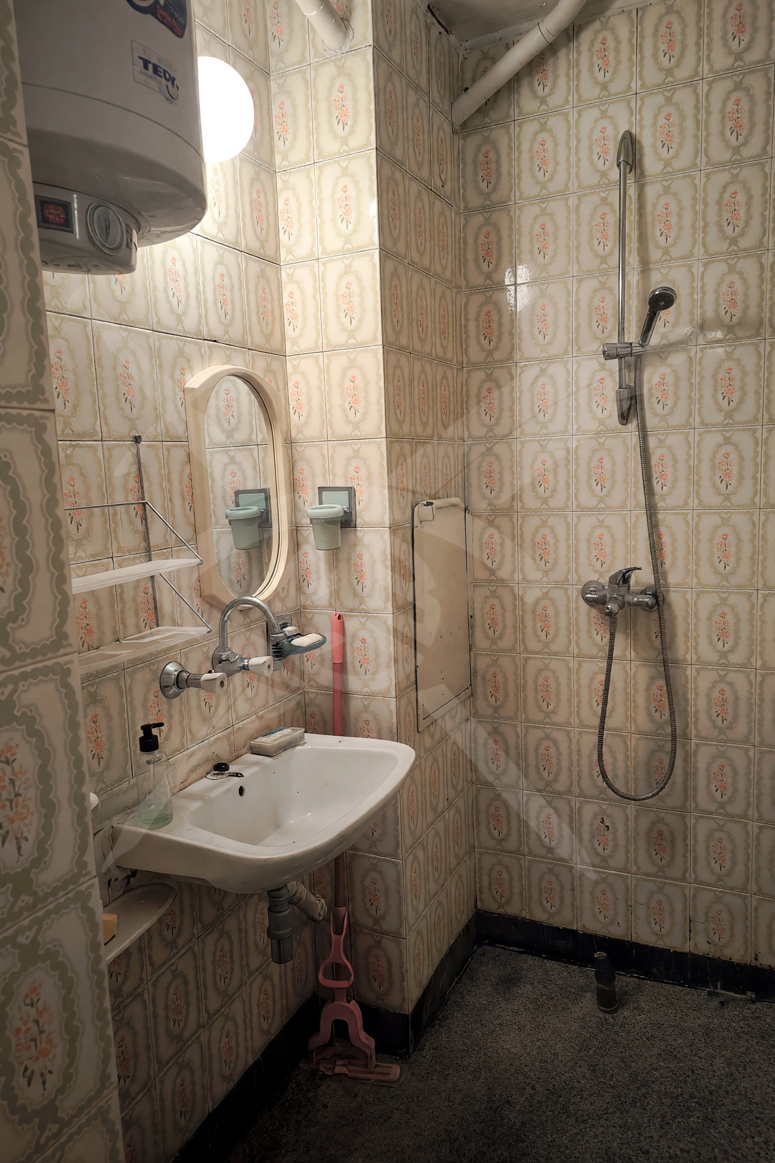 Продава МНОГОСТАЕН, гр. Бургас, Изгрев, снимка 7 - Апартаменти - 56636409