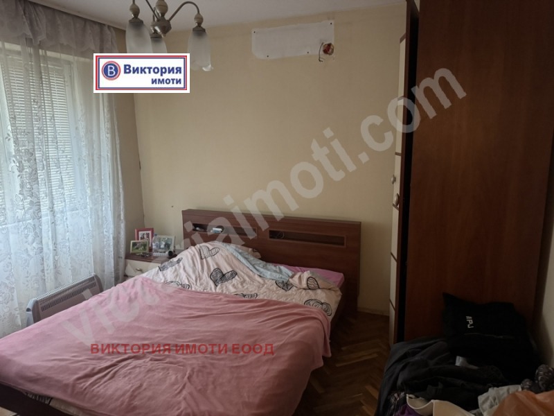 Продава 3-СТАЕН, гр. Велико Търново, Бузлуджа, снимка 2 - Апартаменти - 53008423