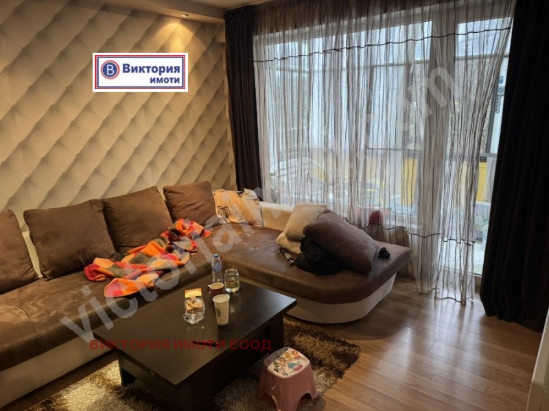 Продава 3-СТАЕН, гр. Велико Търново, Бузлуджа, снимка 3 - Апартаменти - 53008423