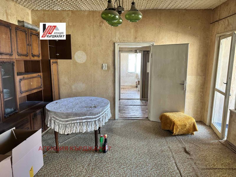 Продава  Къща град Кърджали , Байкал , 300 кв.м | 37001606 - изображение [17]