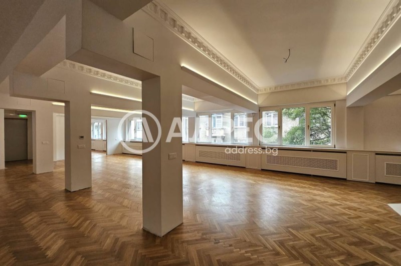 In vendita  Ufficio Sofia , Tsentar , 200 mq | 28045881 - Immagine [2]