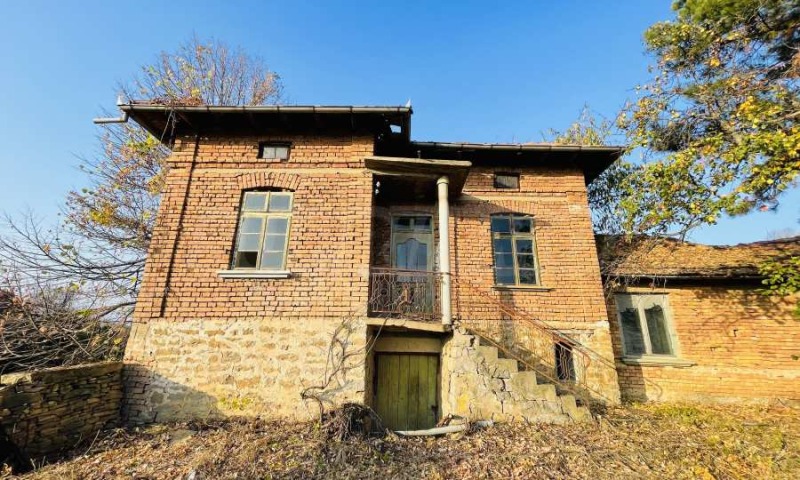 Продава  Къща, област Велико Търново, с. Вишовград • 14 500 EUR • ID 66184842 — holmes.bg - [1] 