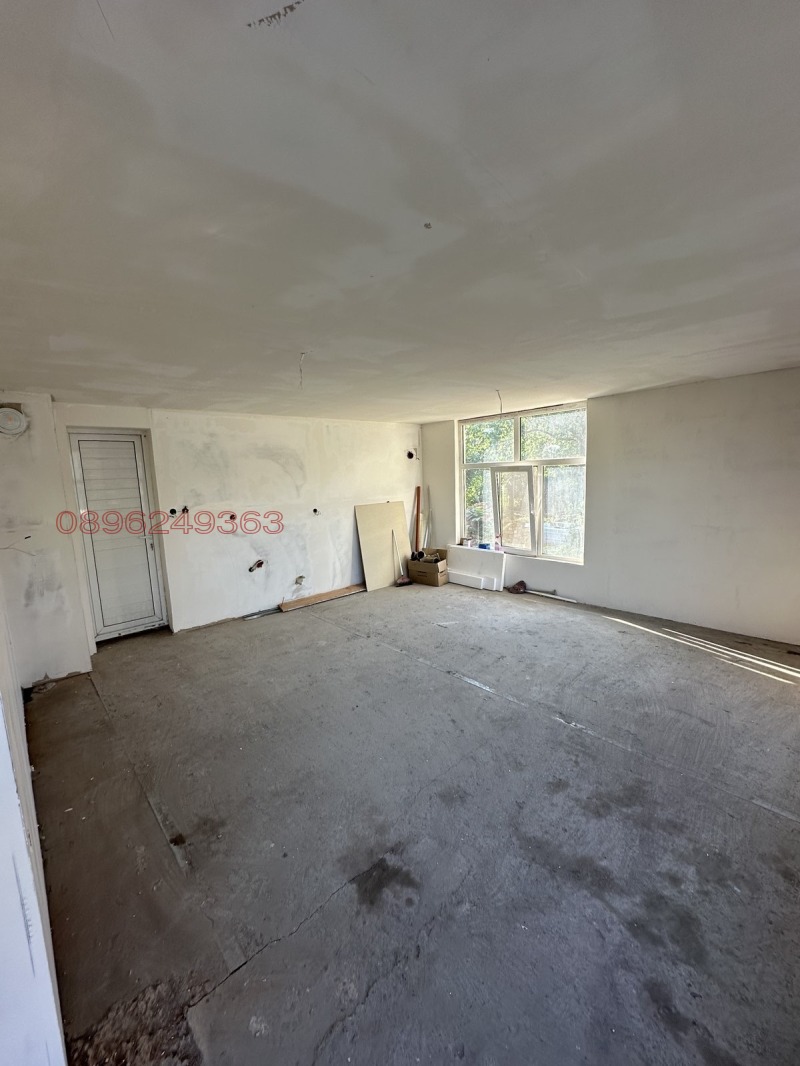 Продава КЪЩА, гр. Левски, област Плевен, снимка 6 - Къщи - 53232065