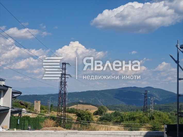 Продава КЪЩА, гр. София, с. Бистрица