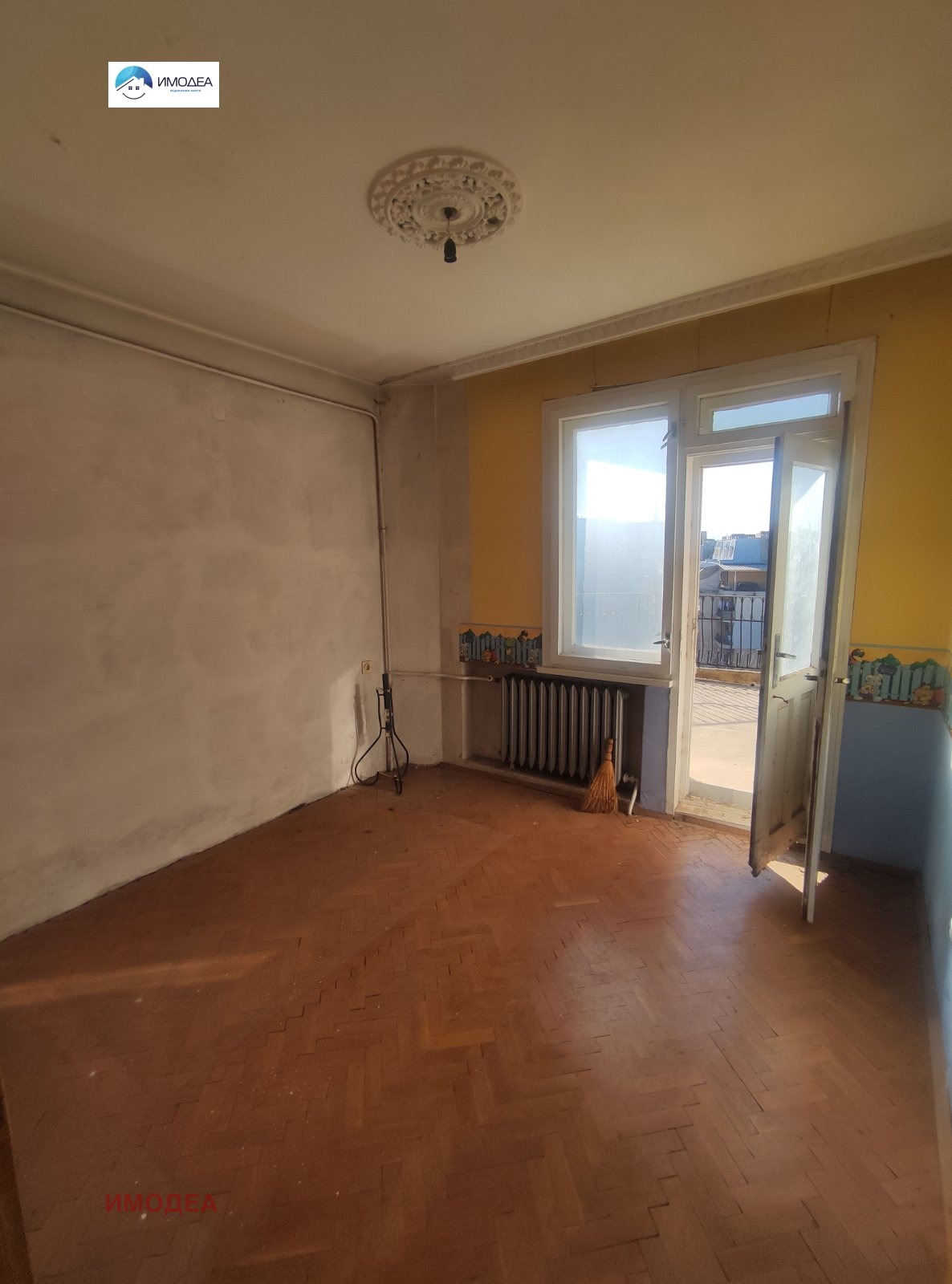 Продава МНОГОСТАЕН, гр. Велико Търново, Бузлуджа, снимка 7 - Апартаменти - 55061390