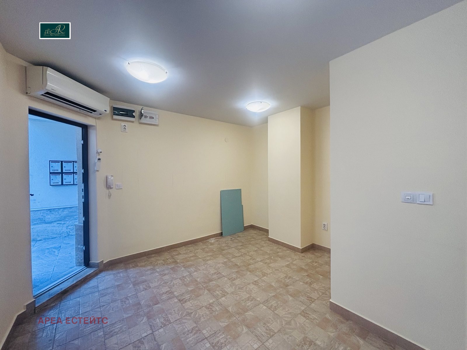 Продава ОФИС, гр. Бургас, Лазур, снимка 2 - Офиси - 55832922