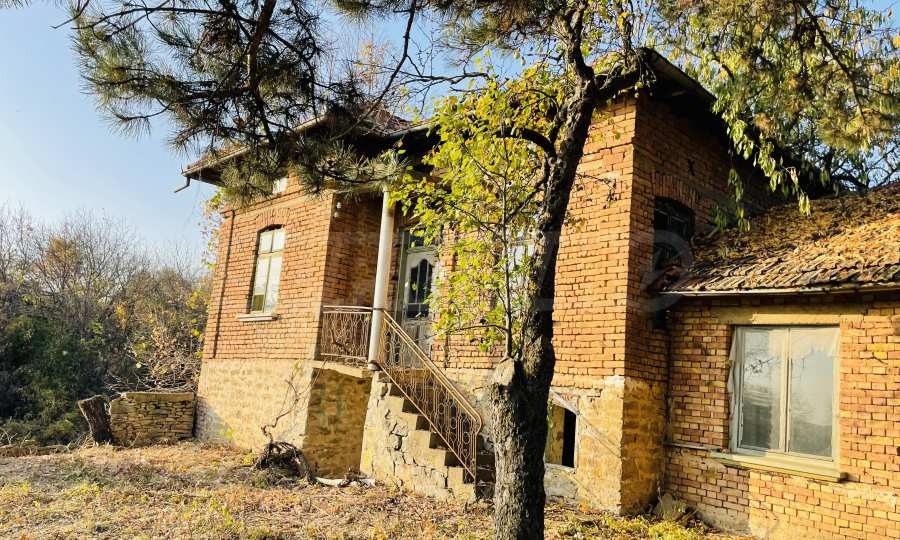 Продава КЪЩА, с. Вишовград, област Велико Търново, снимка 2 - Къщи - 45855911
