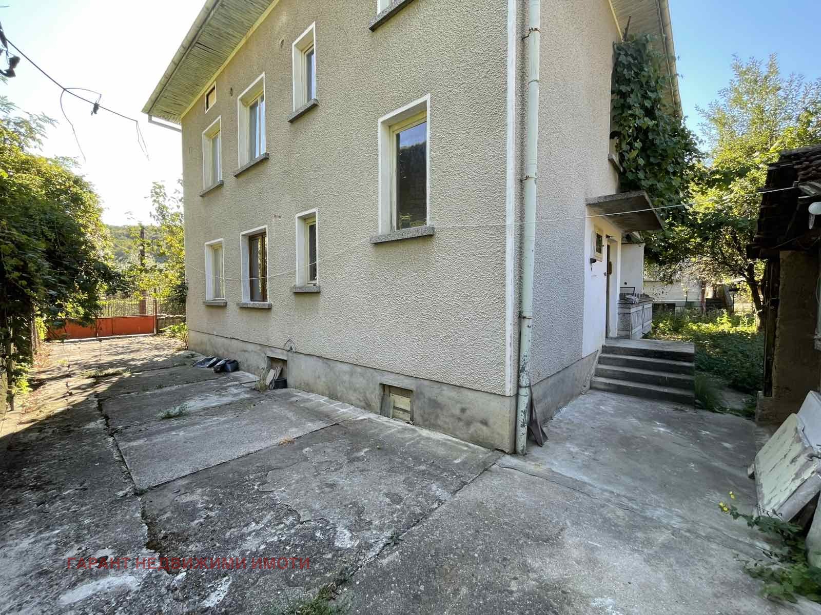 Продава КЪЩА, гр. Плачковци, област Габрово