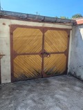 Продава  Гараж, Паркомясто град Добрич , Център , 15 кв.м | 16377214