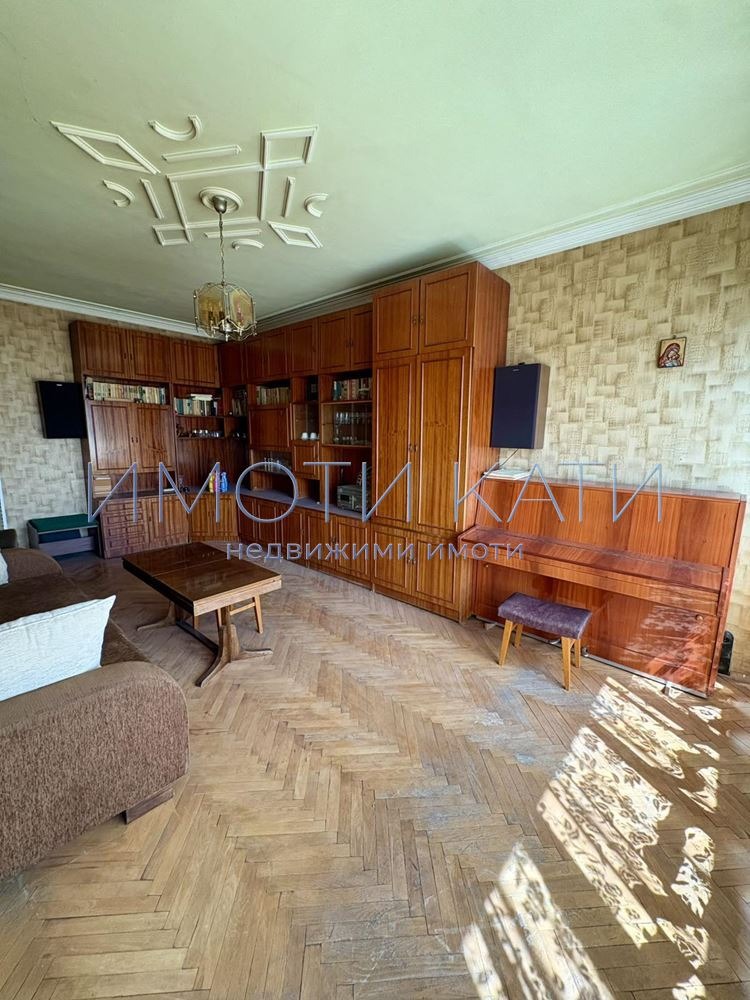 En venta  1 dormitorio Pernik , Dimova majala , 58 metros cuadrados | 33582508