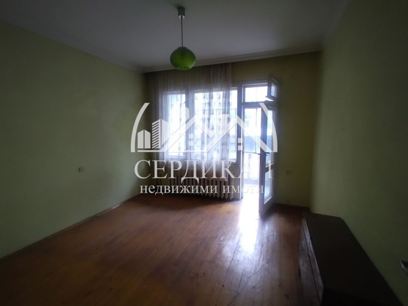 Продава МНОГОСТАЕН, гр. Благоевград, Широк център, снимка 3 - Aпартаменти - 49541270