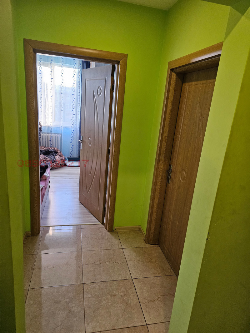 Продава МНОГОСТАЕН, гр. Разград, Васил Левски, снимка 4 - Апартаменти - 52785214