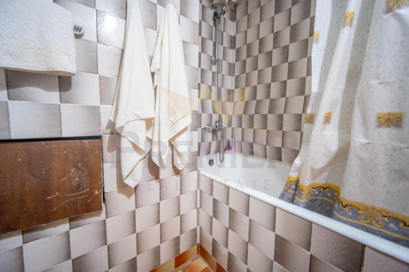 Продава КЪЩА, гр. Шабла, област Добрич, снимка 10 - Къщи - 52126939