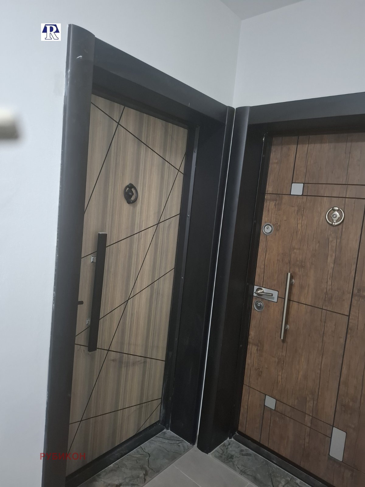 Продава 2-СТАЕН, гр. Плевен, Идеален център, снимка 2 - Апартаменти - 54347217