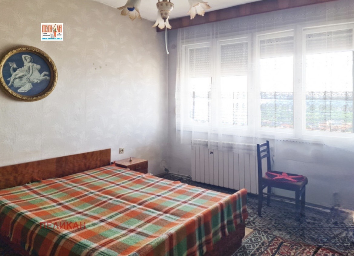 Продава ЕТАЖ ОТ КЪЩА, гр. Велико Търново, Център, снимка 3 - Етаж от къща - 54649130