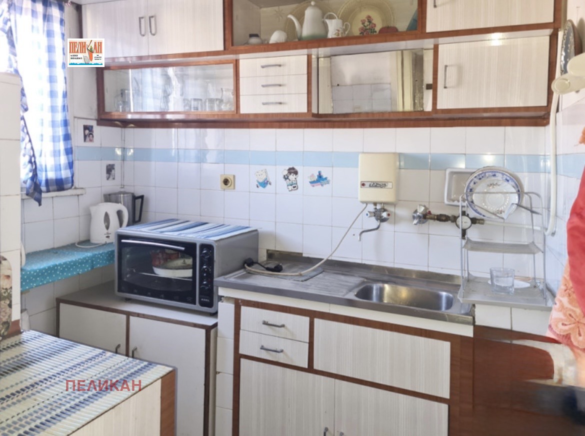 Продава ЕТАЖ ОТ КЪЩА, гр. Велико Търново, Център, снимка 7 - Етаж от къща - 54649130