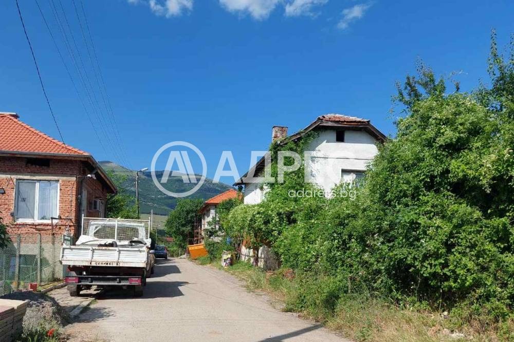 Продава КЪЩА, с. Горна Гращица, област Кюстендил, снимка 3 - Къщи - 54465810