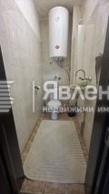 Продава ЕТАЖ ОТ КЪЩА, град София, Левски • 280000 € / 547632.40 лв. • 44617615 11