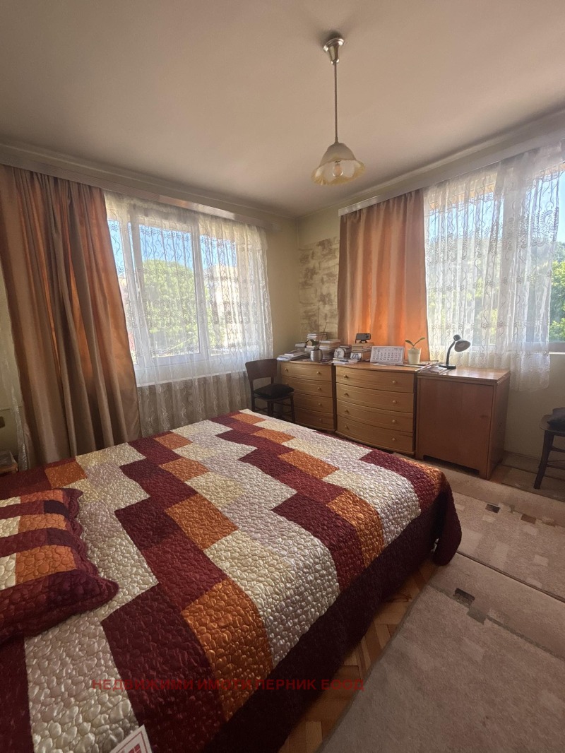 Продава  3-стаен град Перник , Център , 84 кв.м | 54741065 - изображение [5]