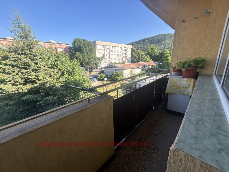 Продава  3-стаен град Перник , Център , 84 кв.м | 54741065 - изображение [3]