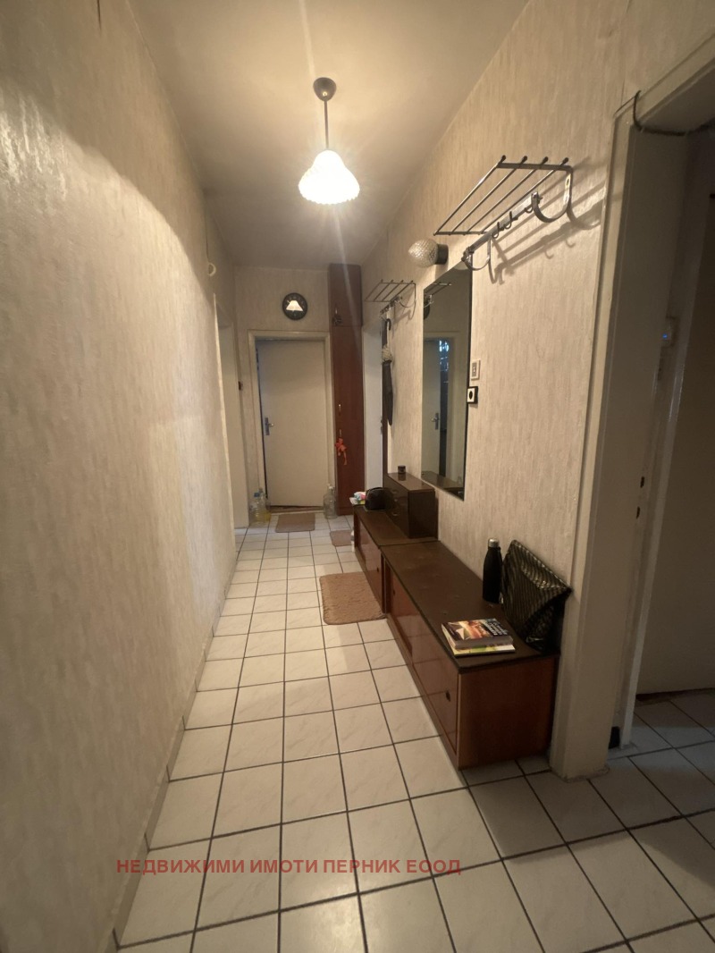 Продава  3-стаен град Перник , Център , 84 кв.м | 54741065 - изображение [9]