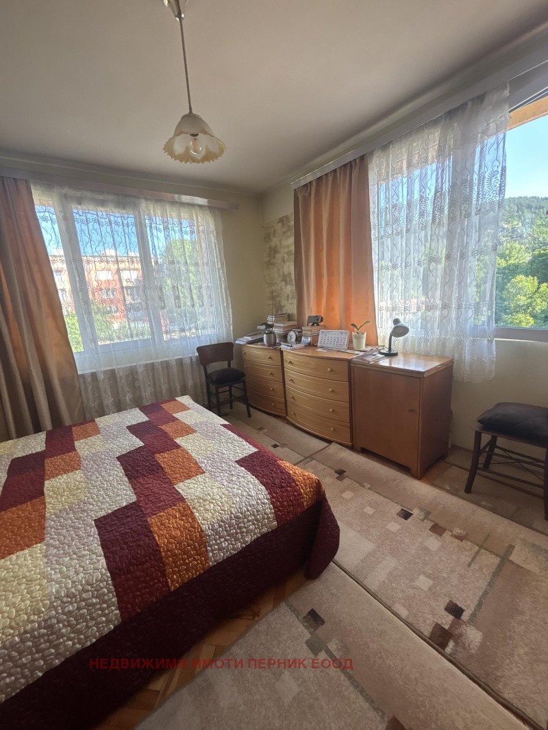 Продава  3-стаен град Перник , Център , 84 кв.м | 54741065 - изображение [4]