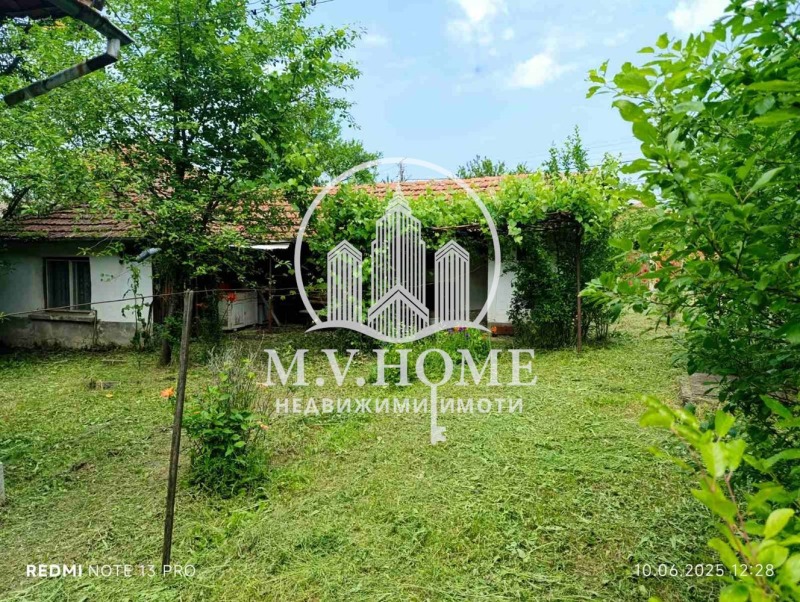 Продава КЪЩА, гр. Годеч, област София област, снимка 2 - Къщи - 53030660