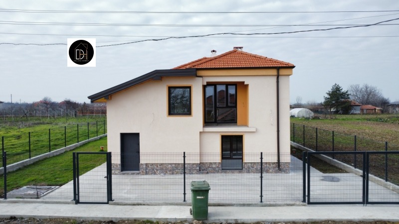 Продава КЪЩА, с. Манолско Конаре, област Пловдив