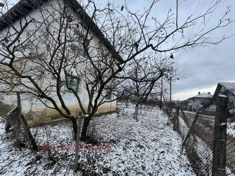 Продава КЪЩА, с. Ваксево, област Кюстендил, снимка 10 - Къщи - 53112055